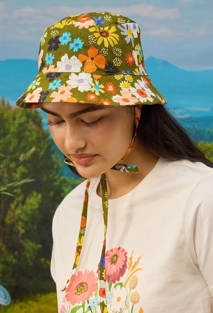 Togetherness, Soleil Hats