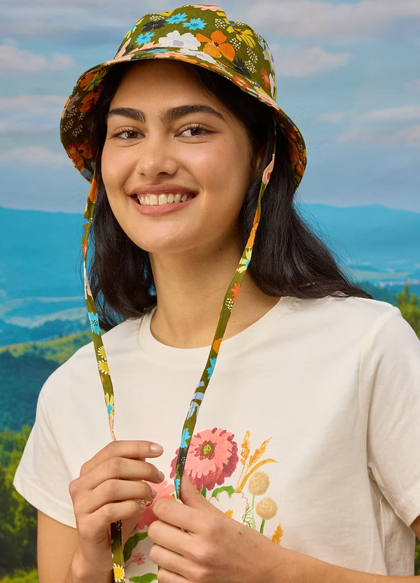 Togetherness, Soleil Hats