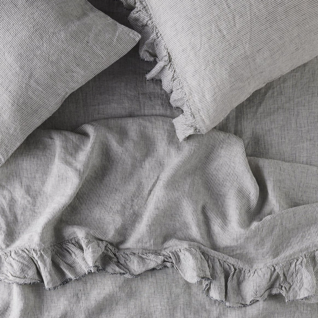 Society of Wanderers, Linen Sheets